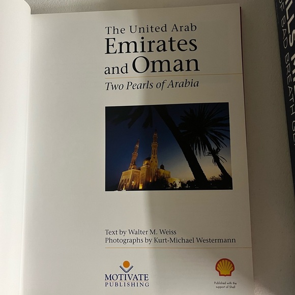 The United Arab Emirates and Oman: Two Pearls of Arabia Walter M. Weiss 2002 GUC - Picture 4 of 5
